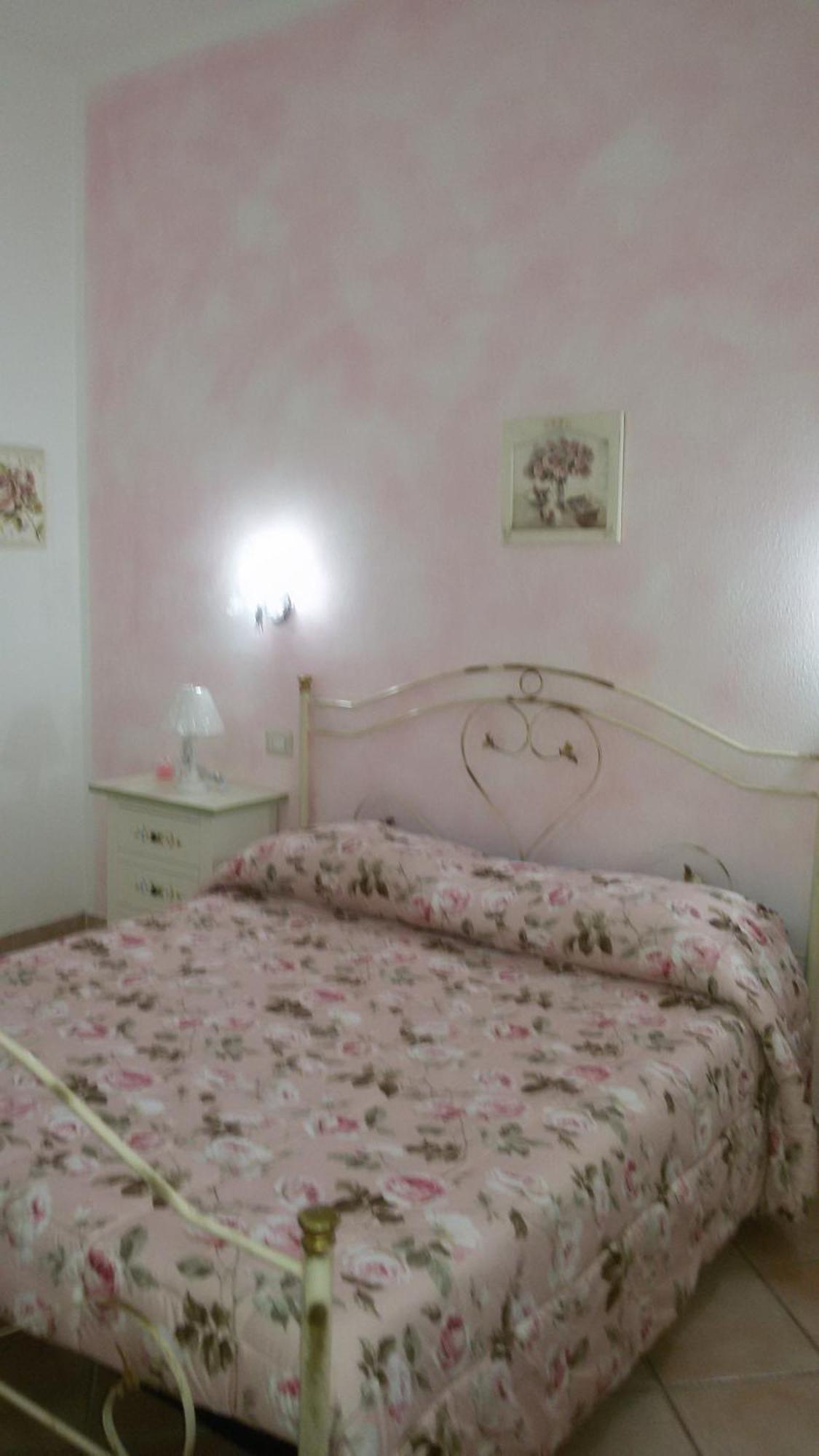 B&B Le Rose Ольбия Экстерьер фото